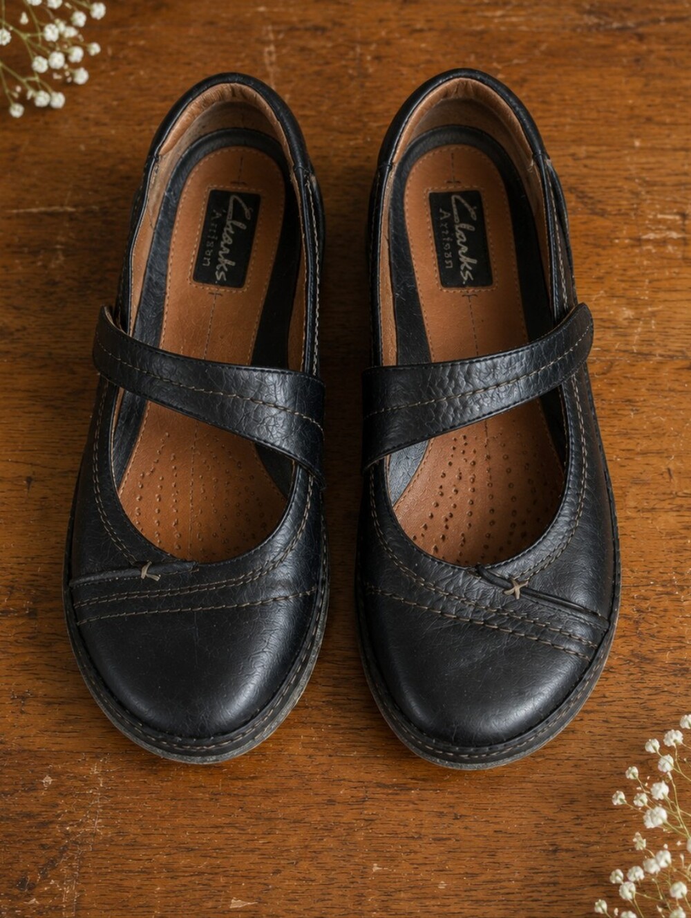 Clarks:: Artisan Active Air Black Leather MaryJane Flats